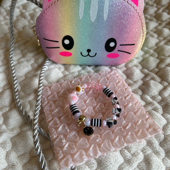 Adorable Little Girls Purse with a little bracelet - Picture 7 of 7